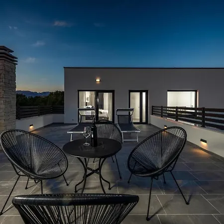 Villa Beautiful Loto, In Dalmatia, With A Pool *