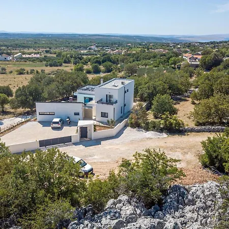 Beautiful Loto, In Dalmatia, With A Pool Villa